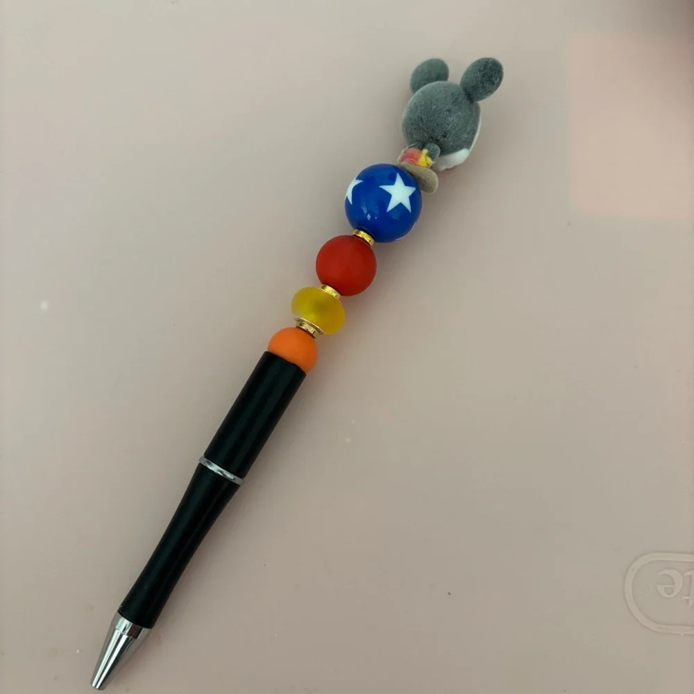 Disney Doorables: Mickey Mouse: Flocked Mickey Mouse handmade beaded pen